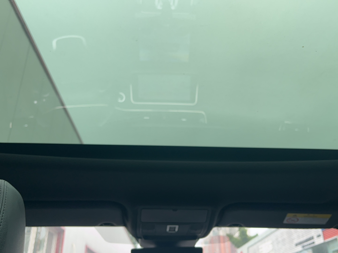 路虎 揽胜极光 2020款 249PS R-DYNAMIC S 曜黑运动科技版