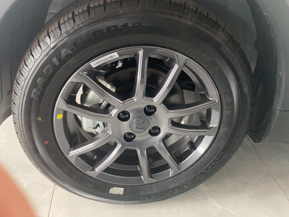 睿蓝汽车X3 PRO 2022款 1.5L CVT小飒