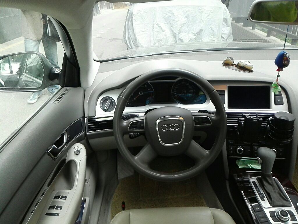 奥迪a6l 2011款 2.4l 技术型