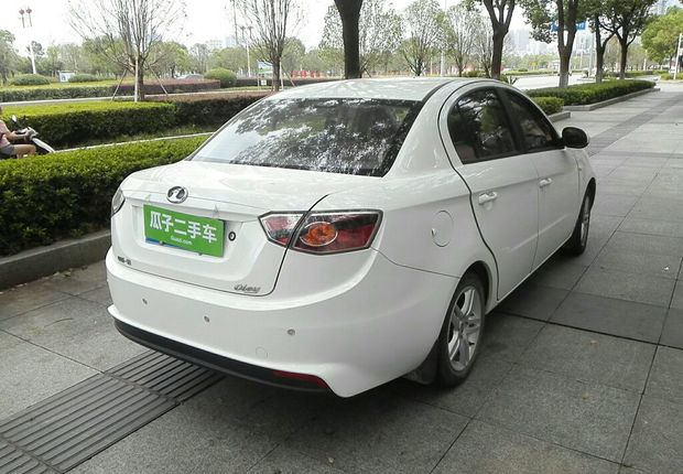 一汽欧朗 2012款 1.5L 自动 4门5座三厢车 舒适型 (国Ⅳ) 