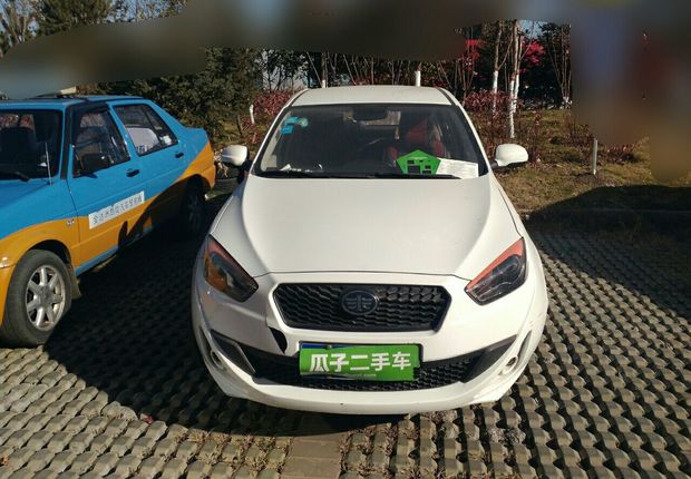 一汽欧朗 2012款 1.5L 自动 4门5座三厢车 舒适型 (国Ⅳ) 