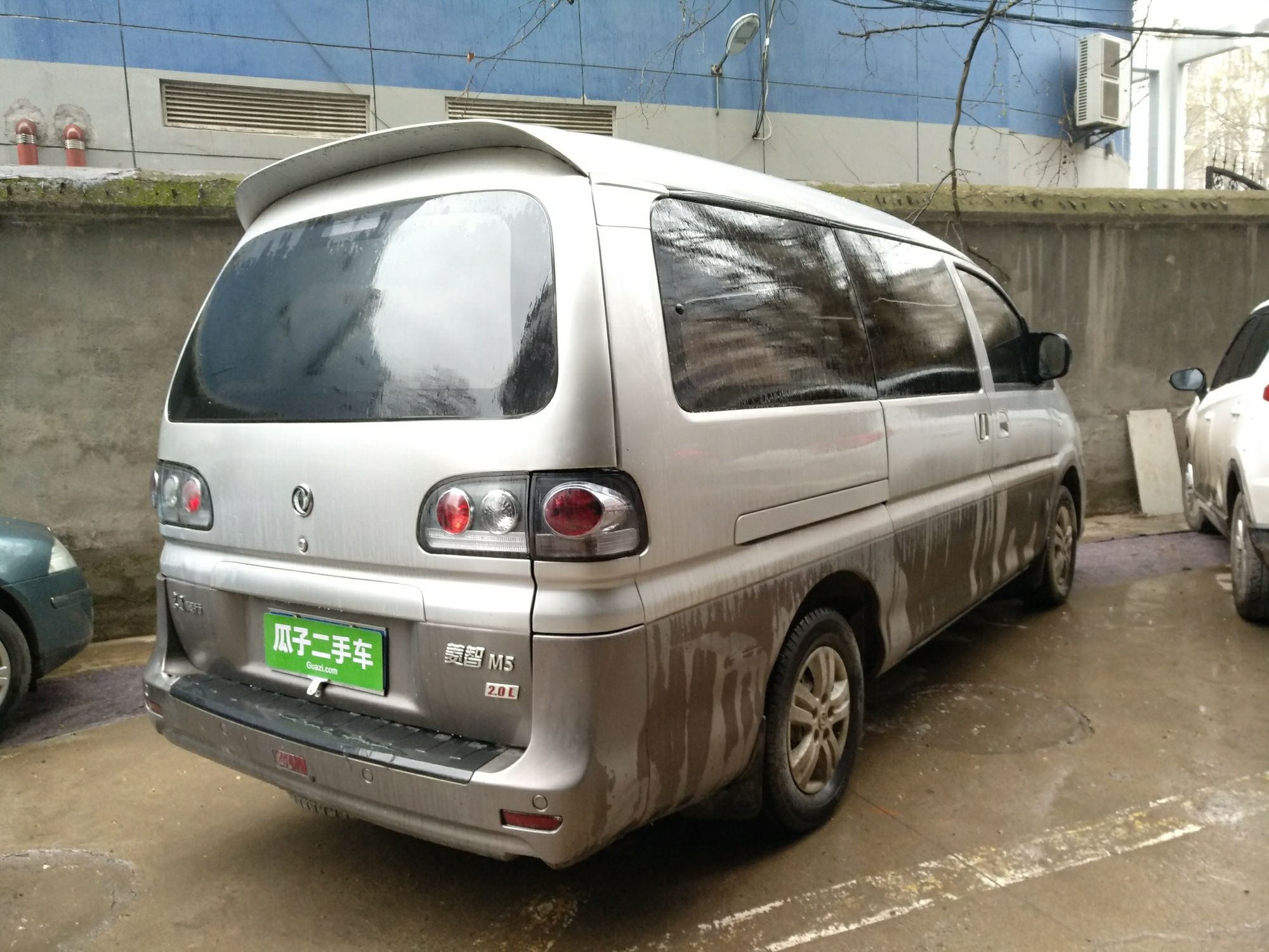 东风菱智 m5 2015款 2.0l 手动 7座 q7长轴舒适型