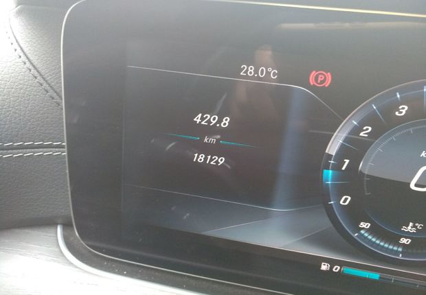 奔驰E级 E200L 2016款 2.0T 自动 汽油 运动型 (国Ⅴ) 