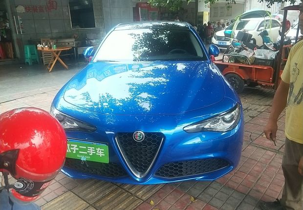 阿尔法罗密欧Giulia [进口] 2017款 2.0T 自动 豪华版 