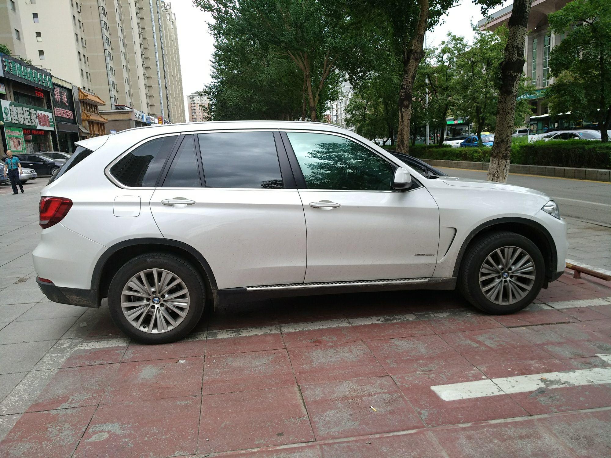 宝马X5 [进口] 2015款 3.0T 自动 四驱 汽油 中国限量版 