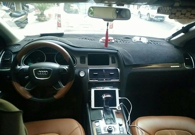 奥迪Q7 35 [进口] 2013款 3.0T 自动 专享型 