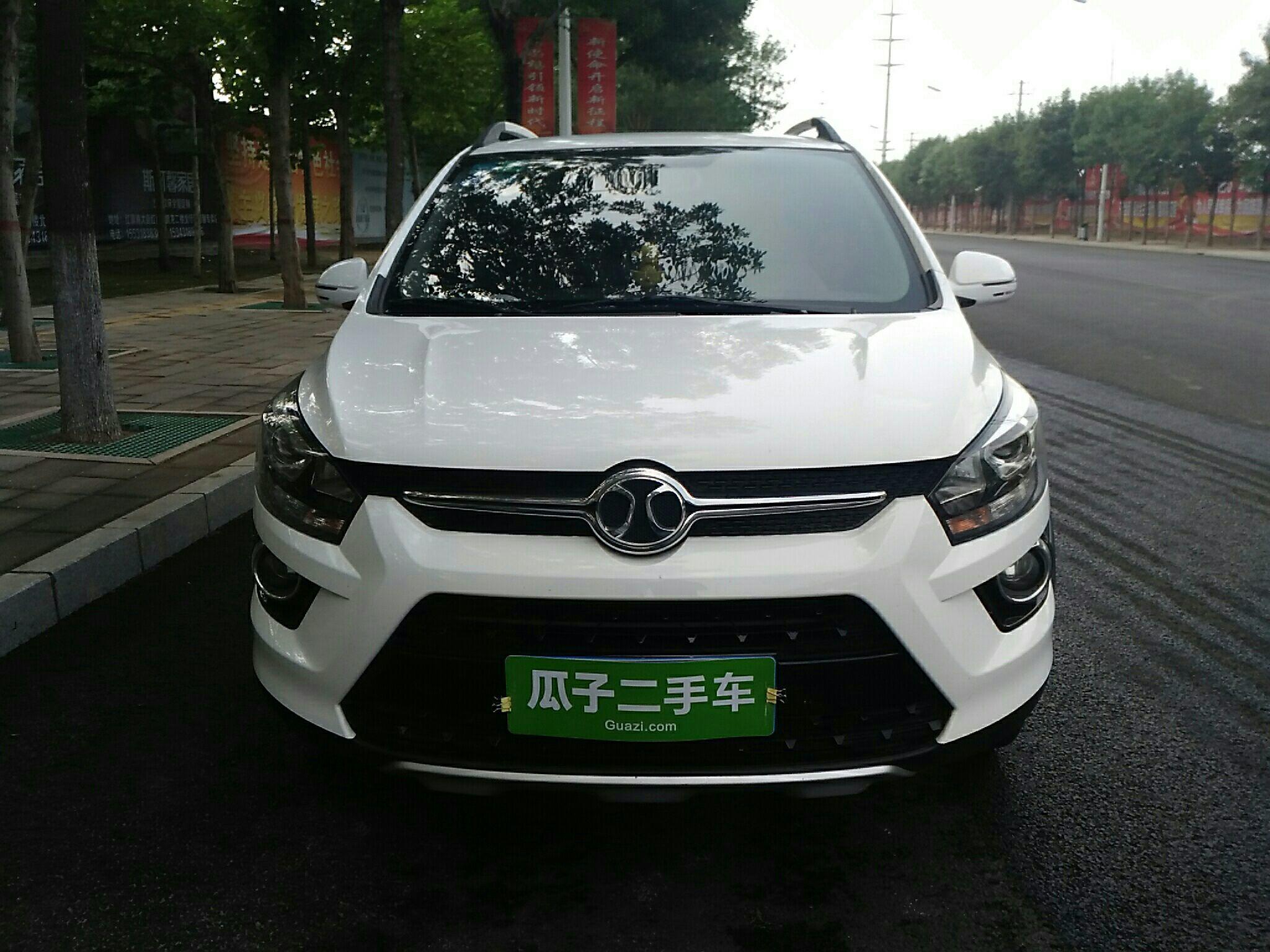 北京汽车绅宝X25 2015款 1.5L 手动 舒适版 (国Ⅴ) 