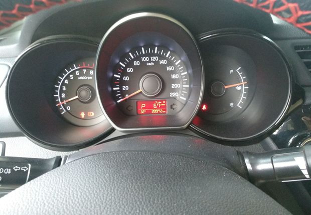 起亚K2 2015款 1.4L 自动 4门5座三厢车 GLS (国Ⅳ) 