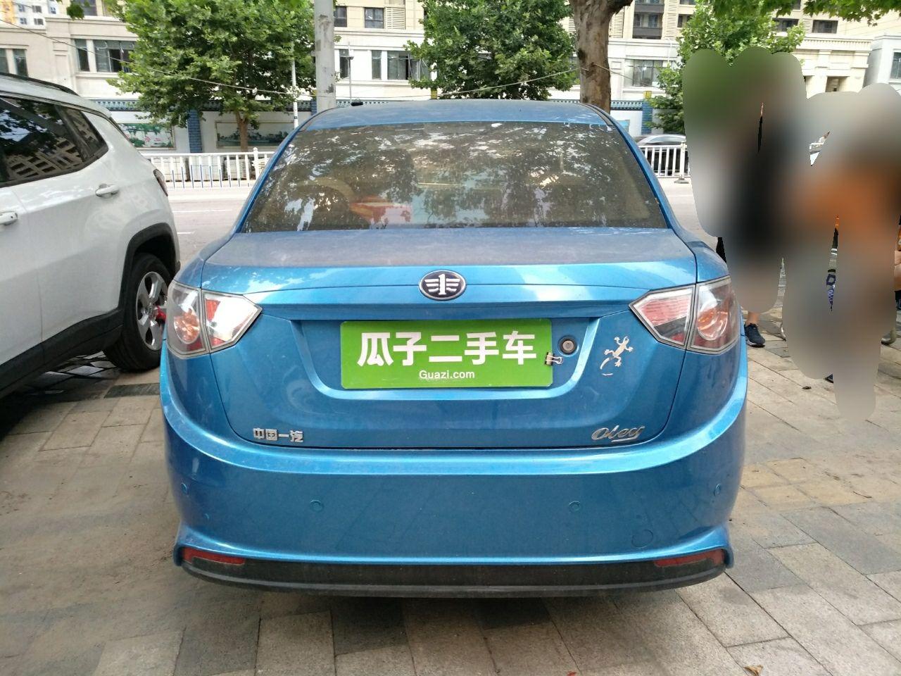 一汽欧朗 2012款 1.5L 自动 4门5座三厢车 豪华型 (国Ⅳ) 