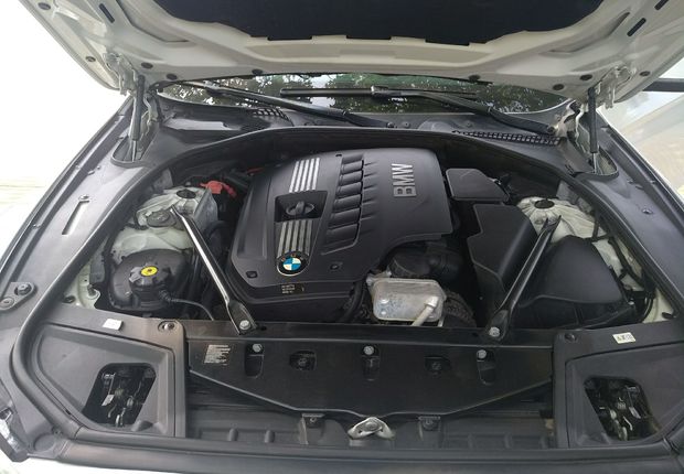 宝马5系 530Li 2014款 3.0L 自动 汽油 领先型 (国Ⅳ) 