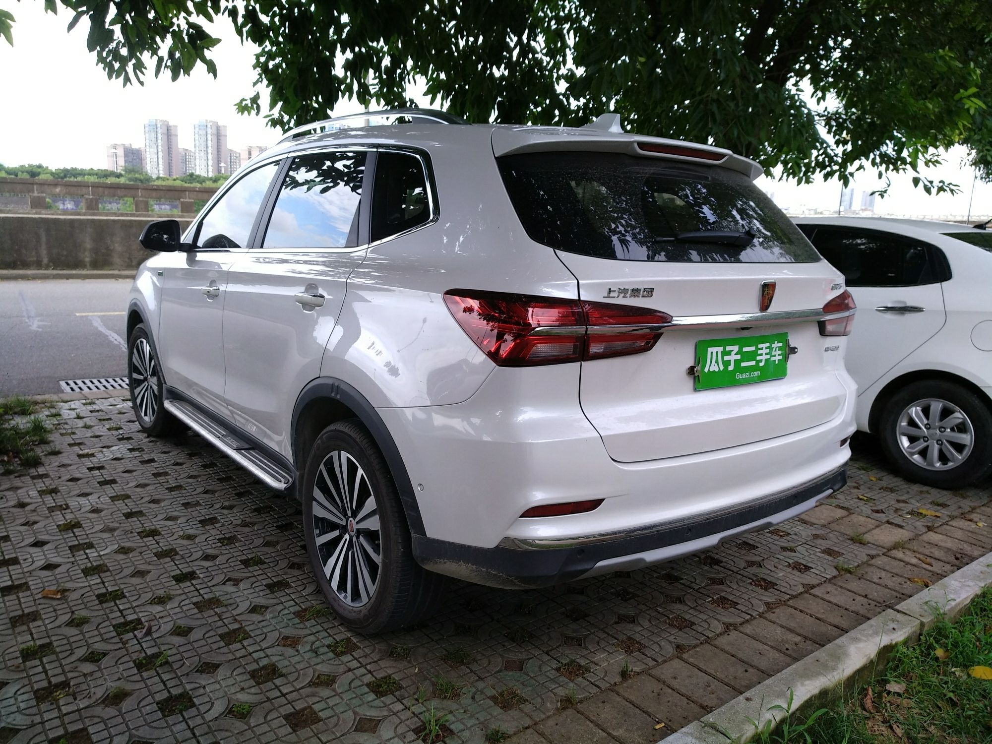 荣威erx5纯电动2017款自动互联至尊版纯电动