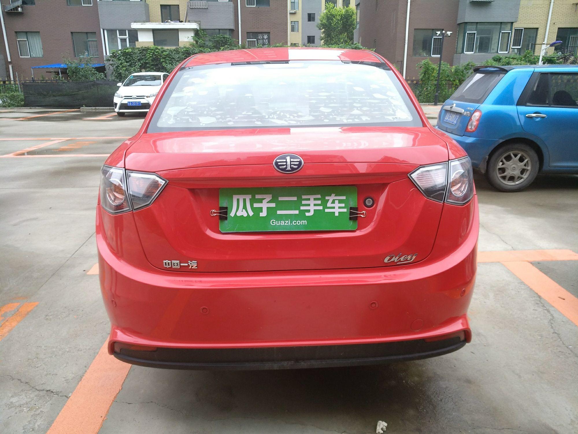 一汽欧朗 2012款 1.5L 手动 4门5座三厢车 豪华型 (国Ⅳ) 