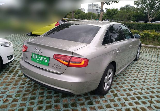 奥迪A4L 2015款 2.0T 自动 标准型 (国Ⅳ) 