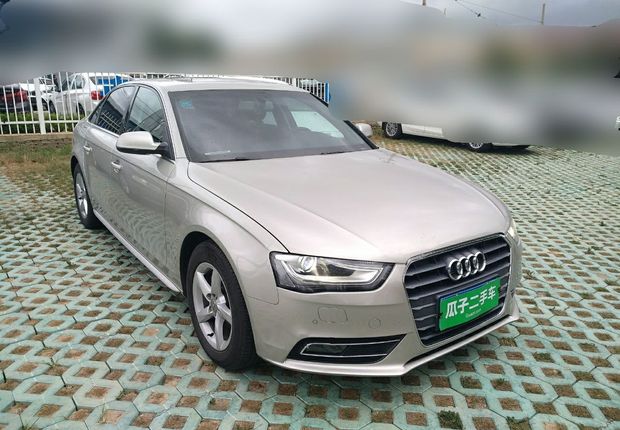 奥迪A4L 2015款 2.0T 自动 标准型 (国Ⅳ) 