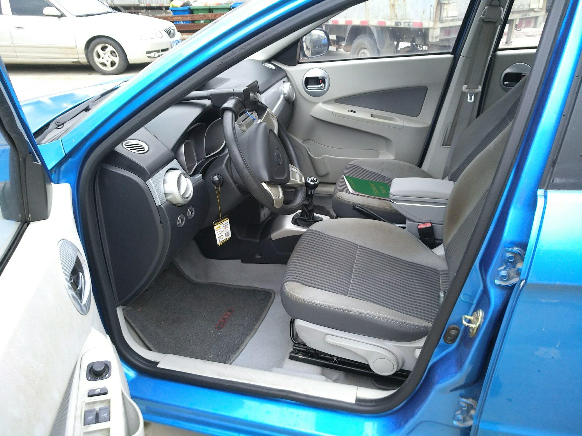 一汽欧朗 2012款 1.5L 手动 4门5座三厢车 舒适型 (国Ⅳ) 