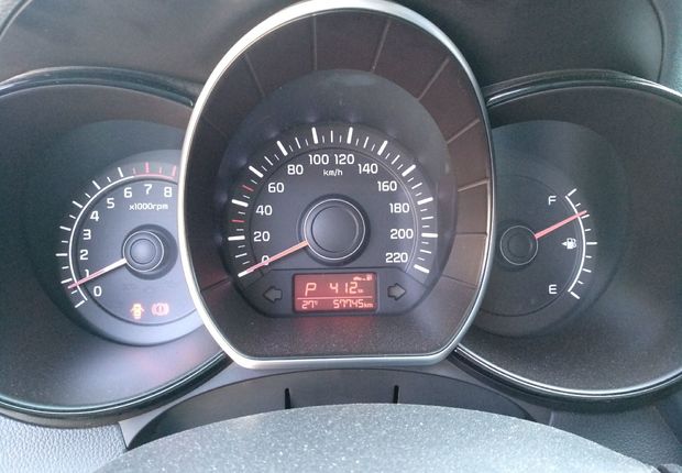 起亚K2 2015款 1.4L 自动 4门5座三厢车 GLS (国Ⅳ) 