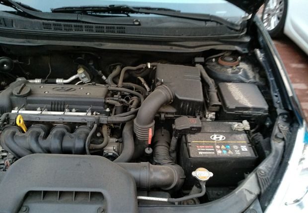 现代悦动 2011款 1.6L 自动 豪华型 (国Ⅳ) 