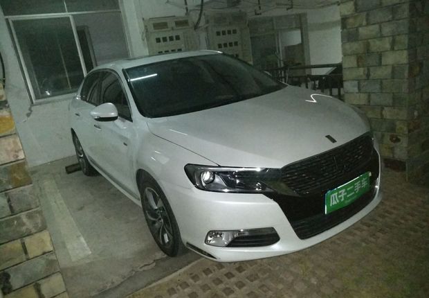 DS5LS三厢 2015款 1.6T 自动 4门5座三厢车 豪华版THP160 (国Ⅴ) 