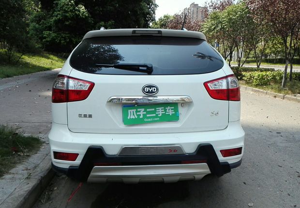 比亚迪S6 2014款 2.0L 手动 前驱 豪华型 (国Ⅳ) 