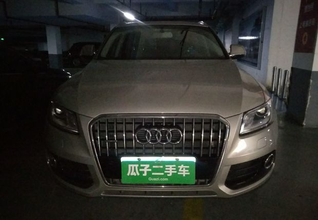 奥迪Q5 2016款 2.0T 自动 四驱 汽油 进取型 (国Ⅴ) 