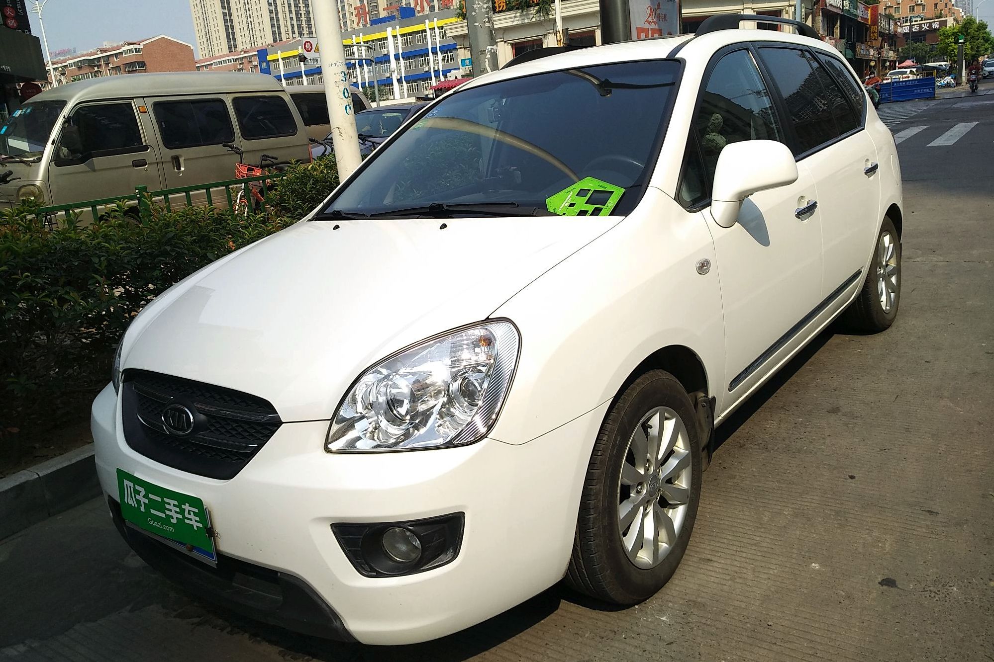 起亚 佳乐 七座舒适版