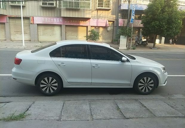 大众速腾 2015款 1.4T 自动 230TSI豪华型 (国Ⅴ) 