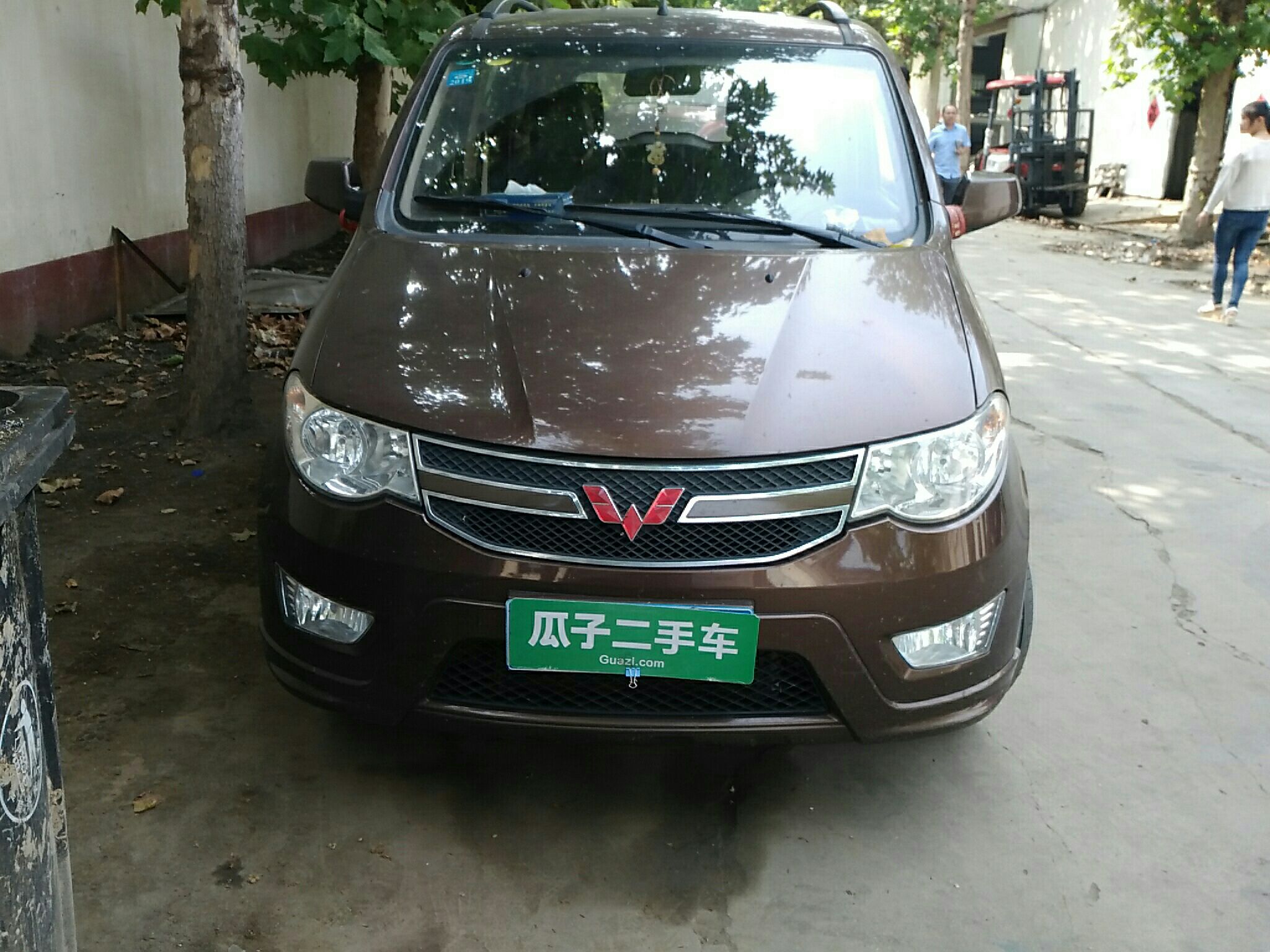 五菱宏光s2014款15l手动8座标准型