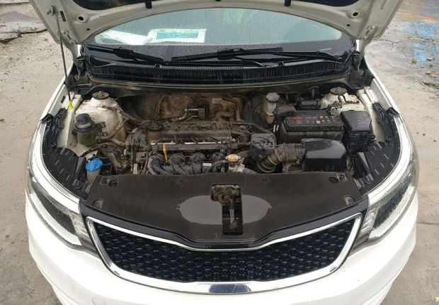 起亚K2 2015款 1.4L 手动 4门5座三厢车 GLS (国Ⅳ) 