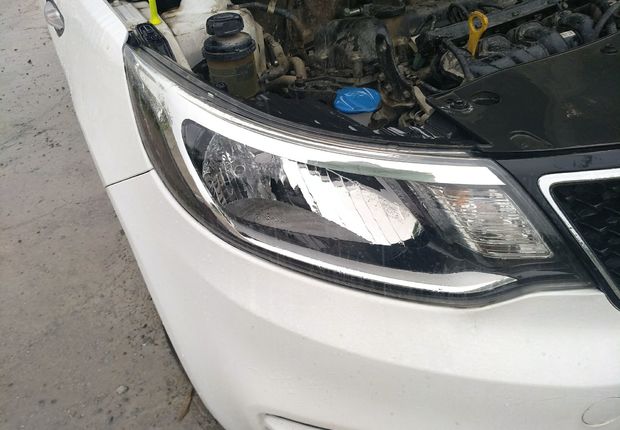 起亚K2 2015款 1.4L 手动 4门5座三厢车 GLS (国Ⅳ) 