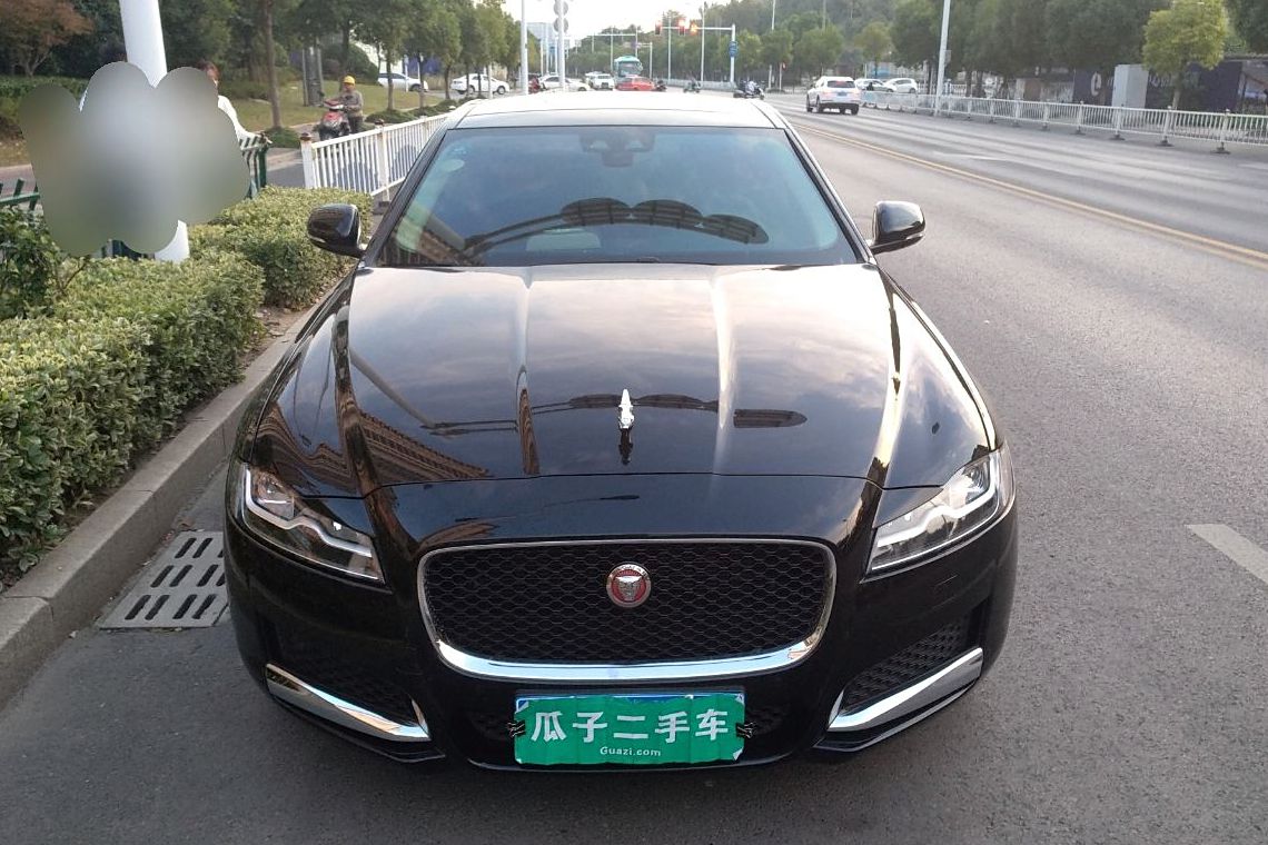 捷豹xfl 2017款 xfl 2.0t 240ps 尊享版