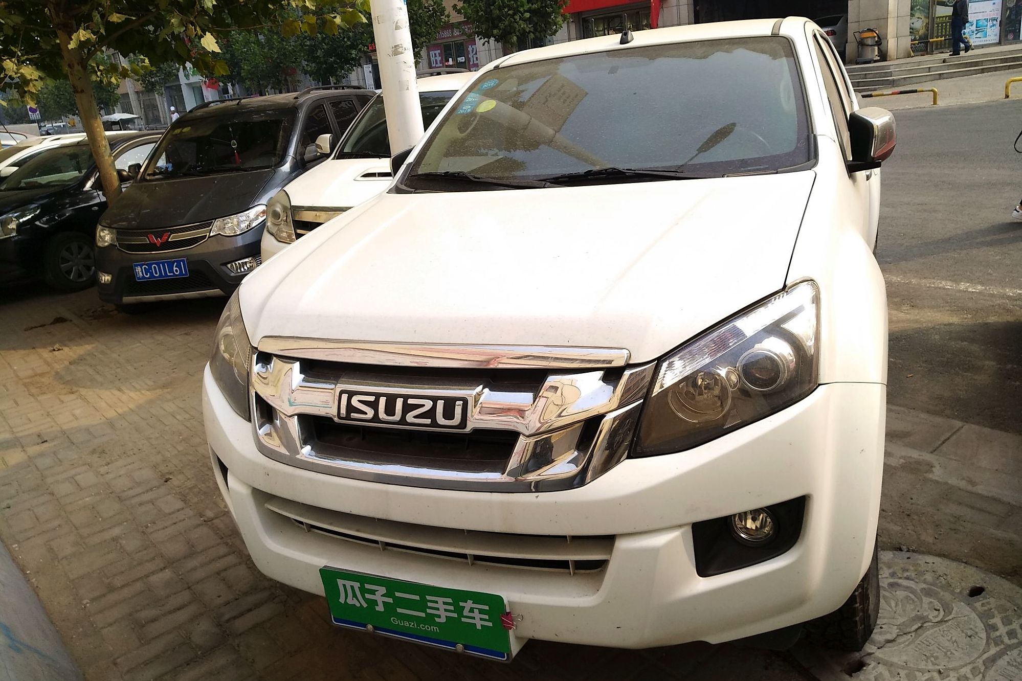 兰州五十铃d Max 15款2 5t 四驱自动超豪华型4jk1二手车 价格图片报价多少钱 瓜子二手车