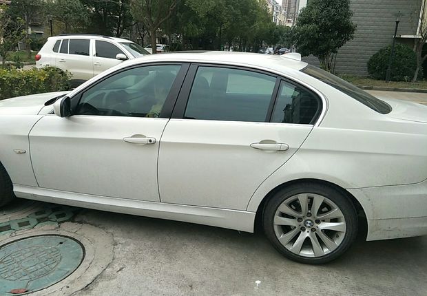 宝马3系 320i 2011款 2.0L 自动 汽油 豪华型 (国Ⅳ) 