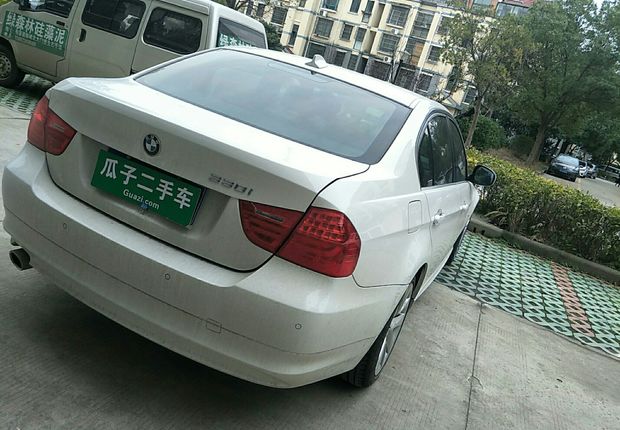 宝马3系 320i 2011款 2.0L 自动 汽油 豪华型 (国Ⅳ) 