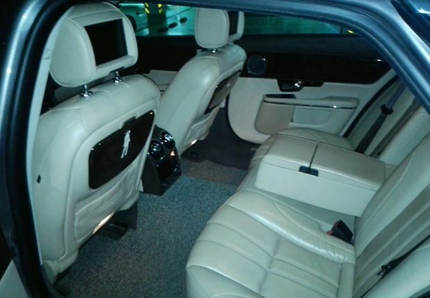 捷豹XJ L [进口] 2013款 3.0T 自动 汽油 旗舰商务版 