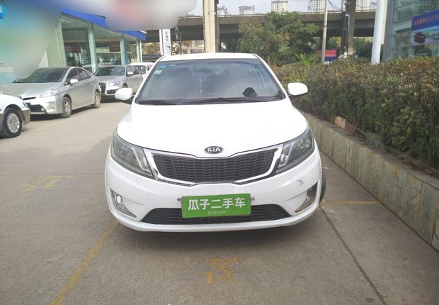 起亚K2 2012款 1.4L 手动 4门5座三厢车 GLS (国Ⅳ) 