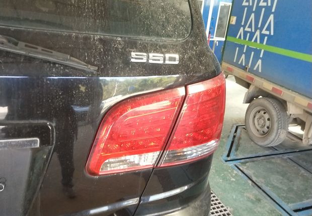 金杯S50 2011款 2.4L 手动 后驱 标准型 (国Ⅳ) 