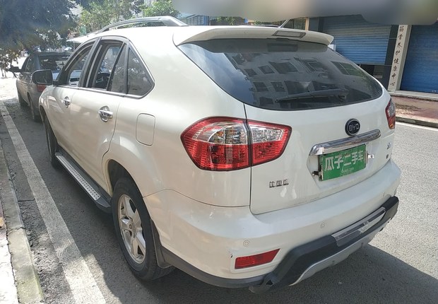 比亚迪S6 2014款 1.5T 手动 前驱 尊贵型 (国Ⅳ) 