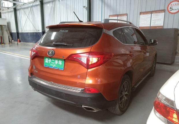 比亚迪宋 2016款 1.5T 手动 豪华型 (国Ⅴ) 