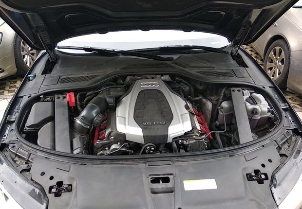 奥迪A8L 50 [进口] 2014款 3.0T 自动 汽油 尊贵型 