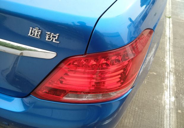 比亚迪速锐 2014款 1.5L 手动 豪华型 (国Ⅳ) 