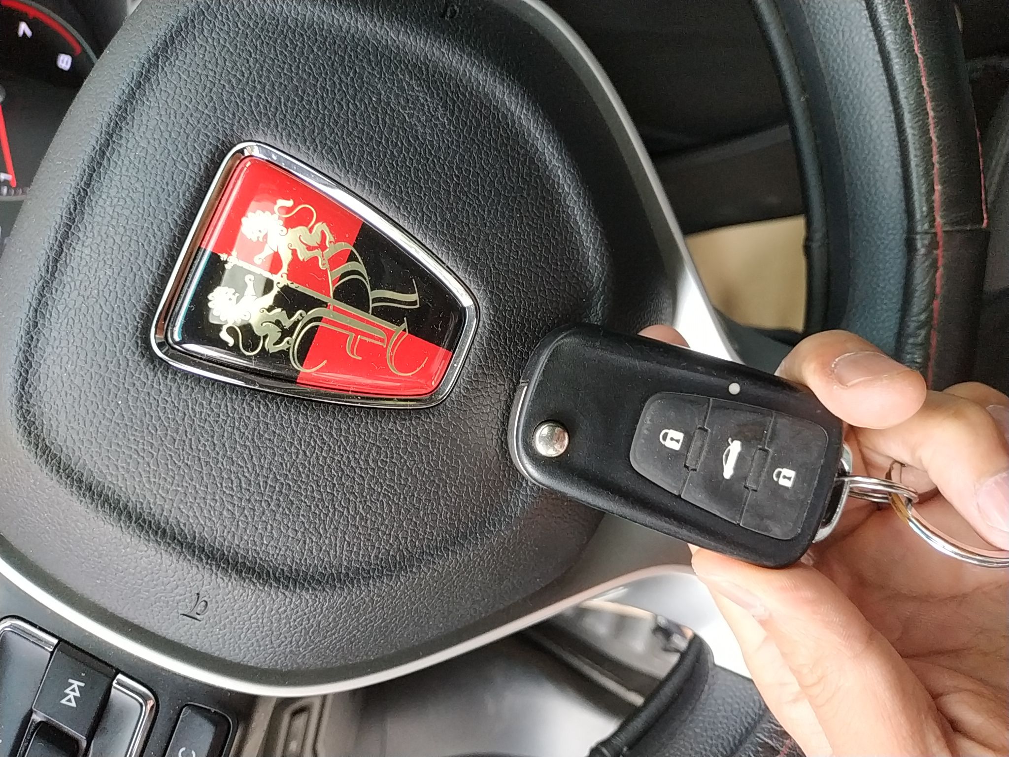 荣威360plus2018款15l自动尊享版国Ⅴ