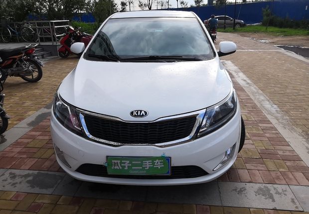 起亚K2 2011款 1.4L 手动 4门5座三厢车 GLS (国Ⅳ) 