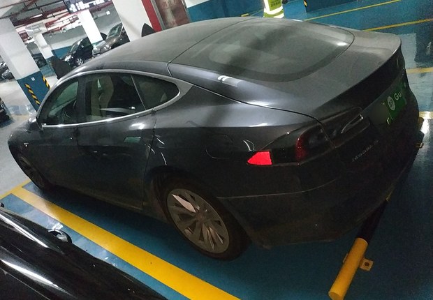 特斯拉MODEL S [进口] 2017款 自动 75D 纯电动 