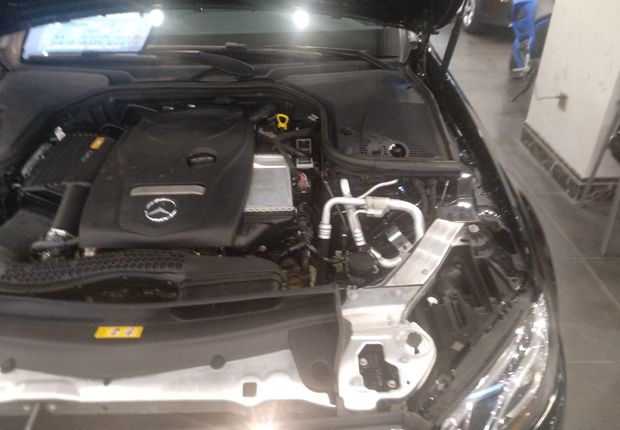 奔驰E级 E200L 2017款 2.0T 自动 汽油 (国Ⅴ) 