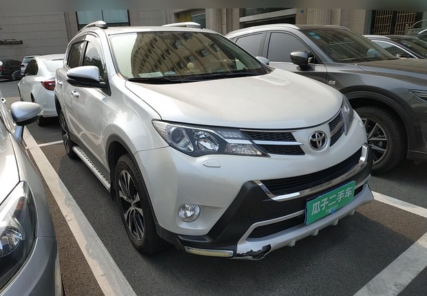 丰田RAV4 2015款 2.5L 自动 四驱 精英版 (国Ⅴ) 