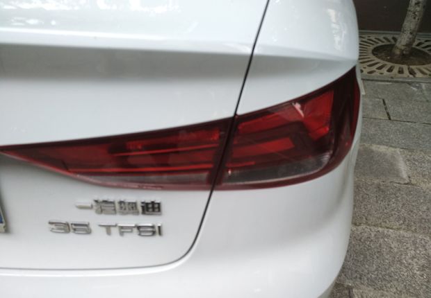 奥迪A3 35TFSI 2014款 1.4T 自动 进取型Limousine (国Ⅳ) 