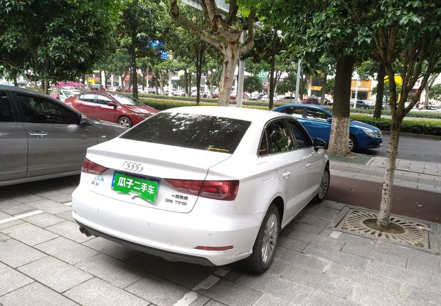 奥迪A3 35TFSI 2014款 1.4T 自动 进取型Limousine (国Ⅳ) 