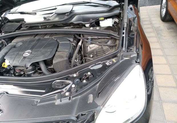 奔驰R级 R320 [进口] 2014款 3.0T 自动 汽油 豪华型 (欧Ⅳ) 