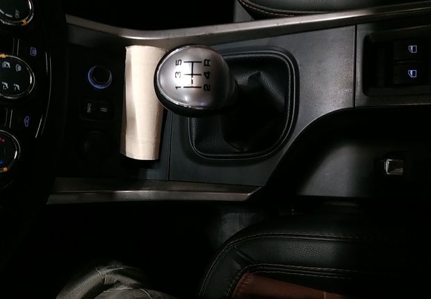 海马S5 2014款 1.6L 手动 前驱 智乐型 (国Ⅳ) 