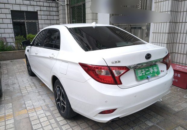 比亚迪G5 2014款 1.5T 手动 尊贵型 (国Ⅴ) 